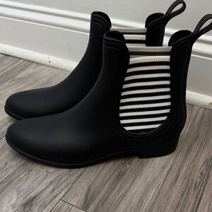 Black Striped Women's  Boots Catherine Malandrino “Tess” Sz 9